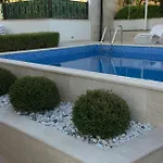 Roko With Swimming Pool Трогир
